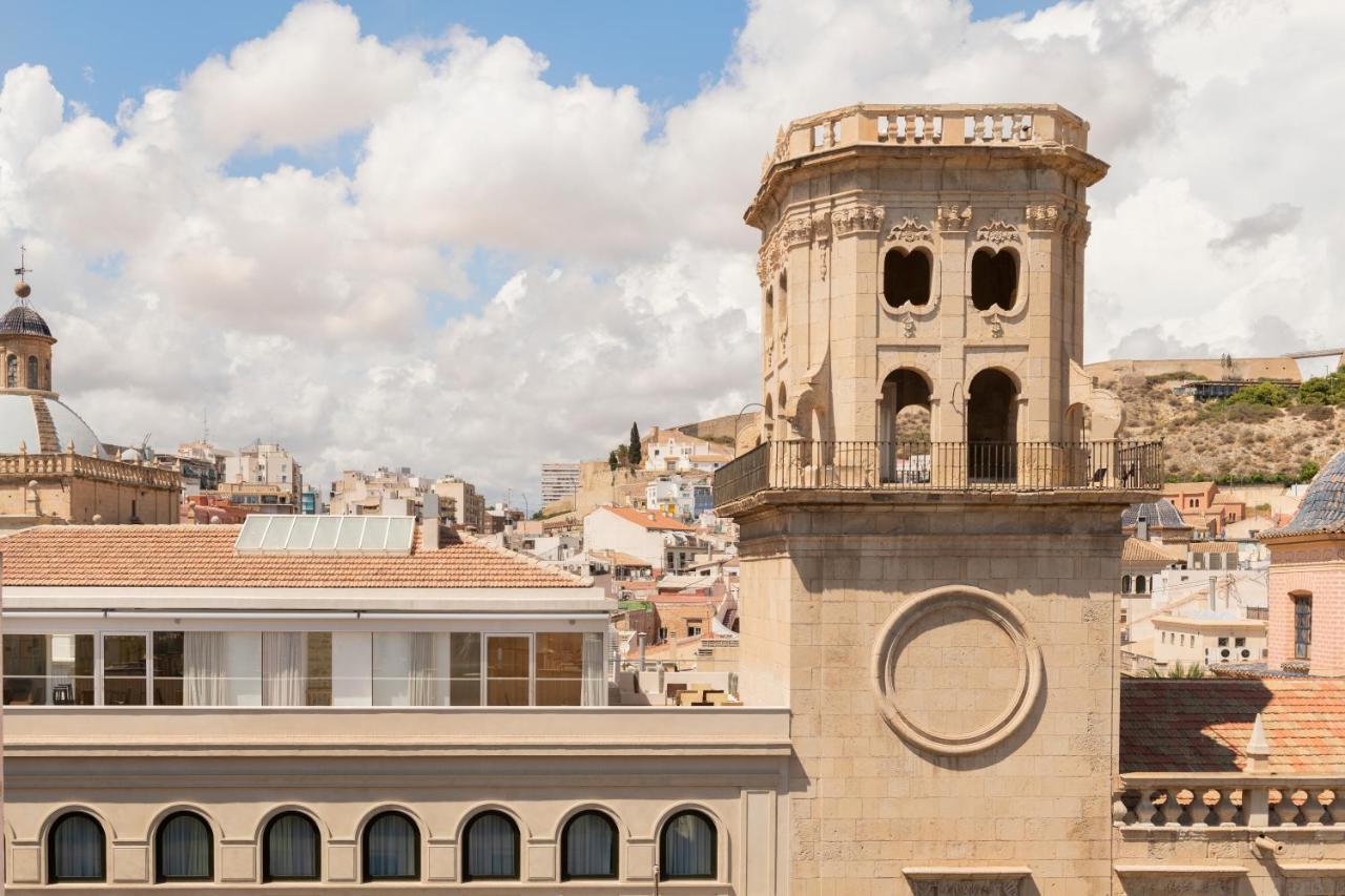Eurostars Portico Alicante Zewnętrze zdjęcie The bell tower of the church